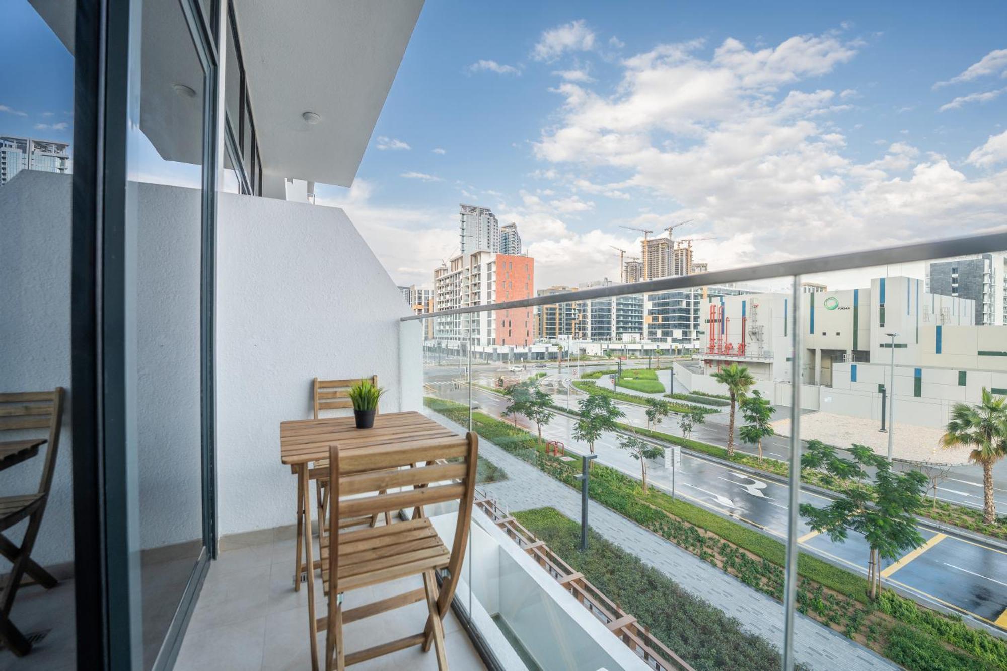 Azizi Riviera, Apartment *