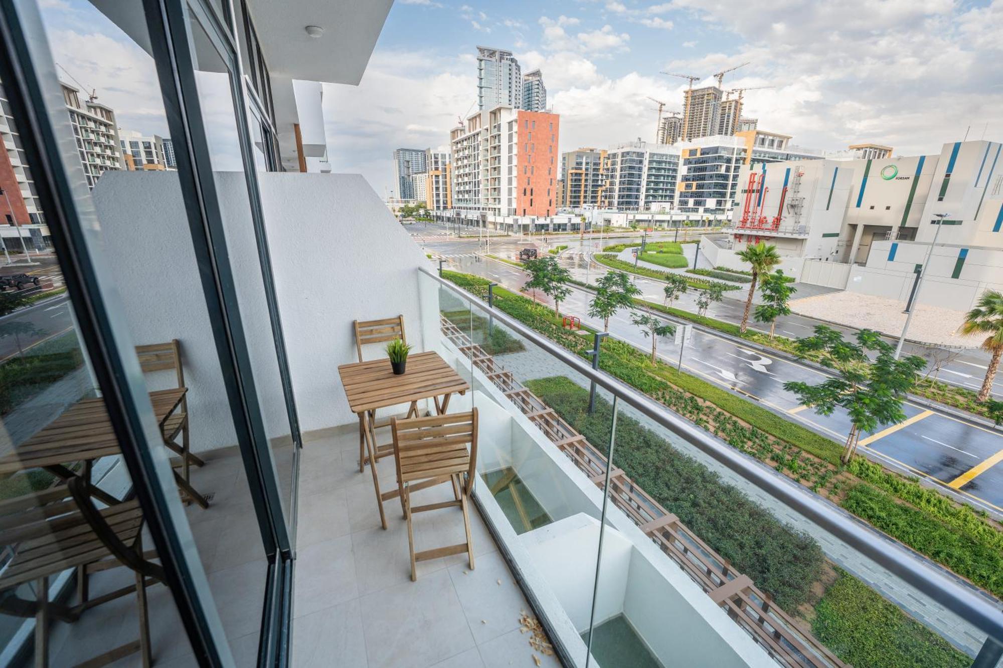 Apartment Azizi Riviera,