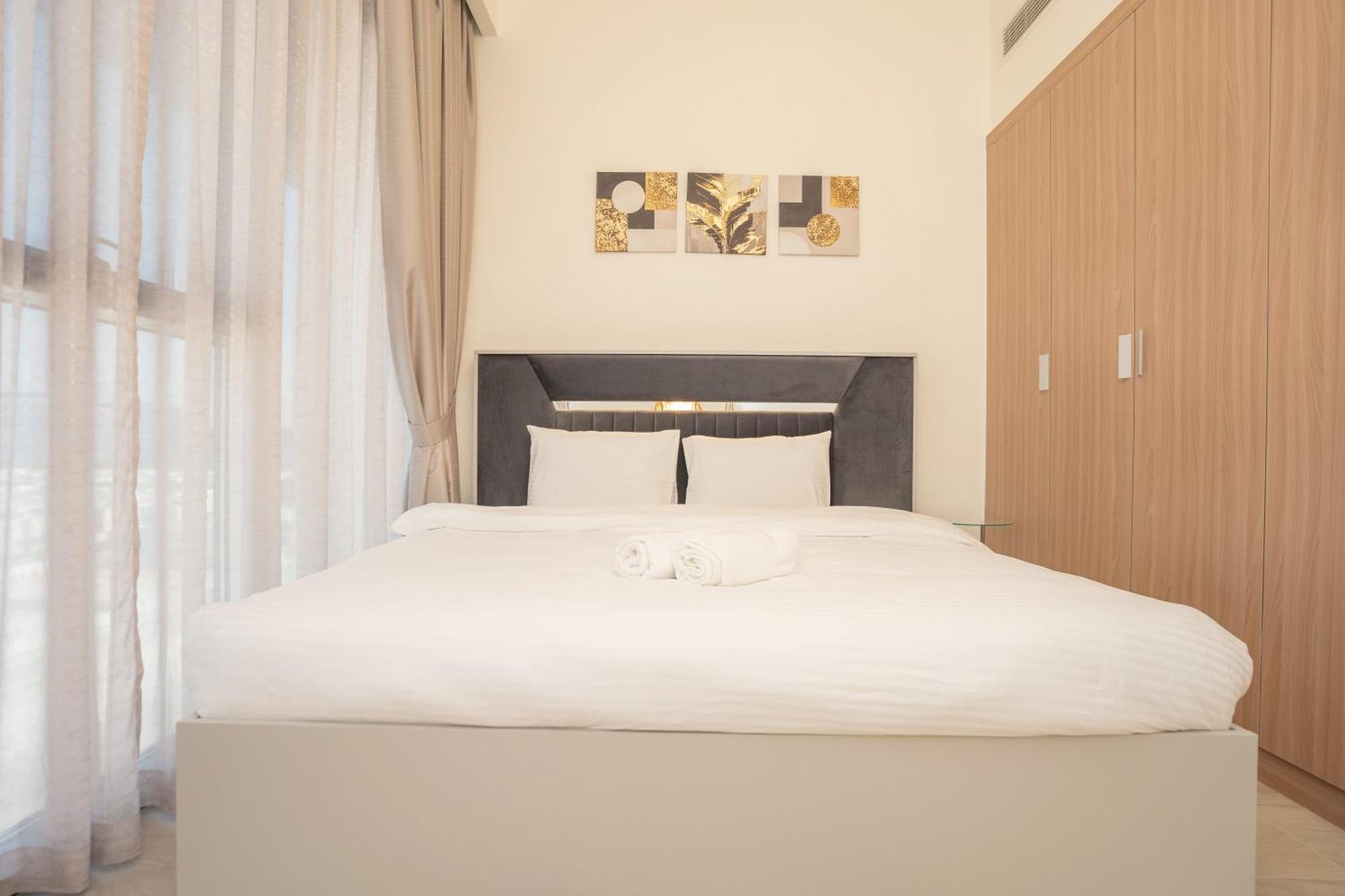 Apartment Azizi Riviera, *