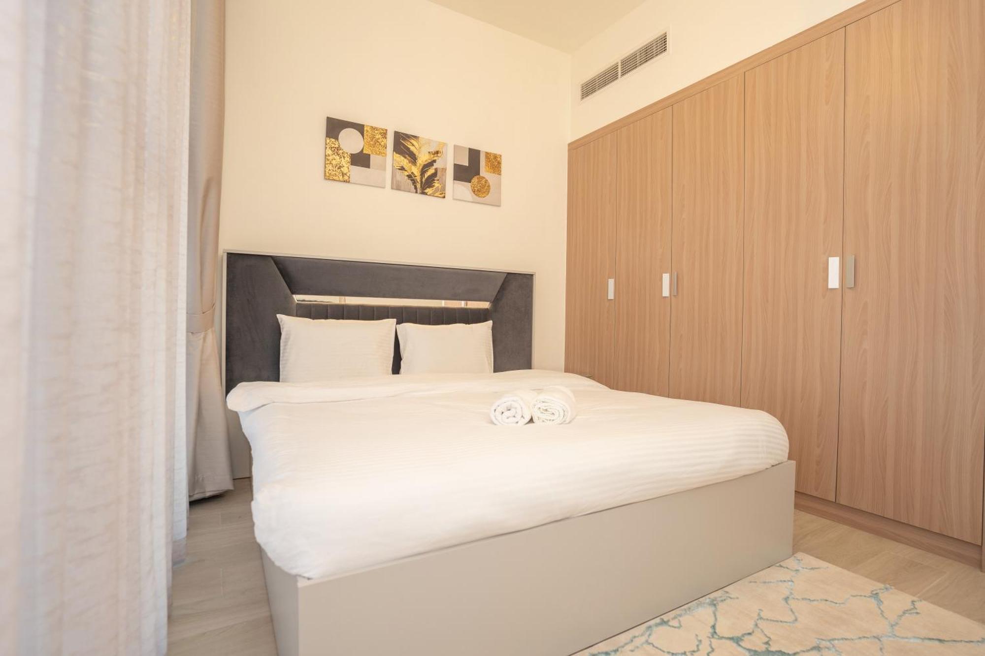 Azizi Riviera,