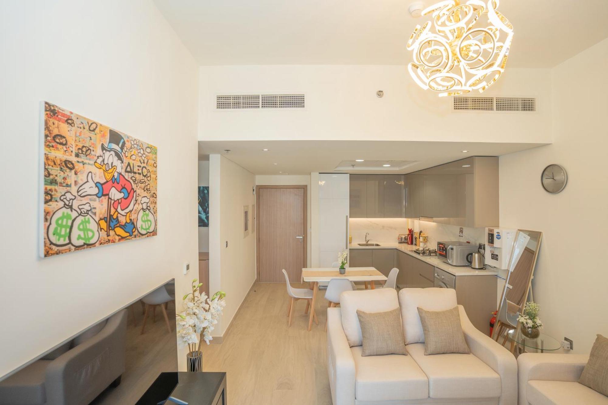 Azizi Riviera, * Dubai