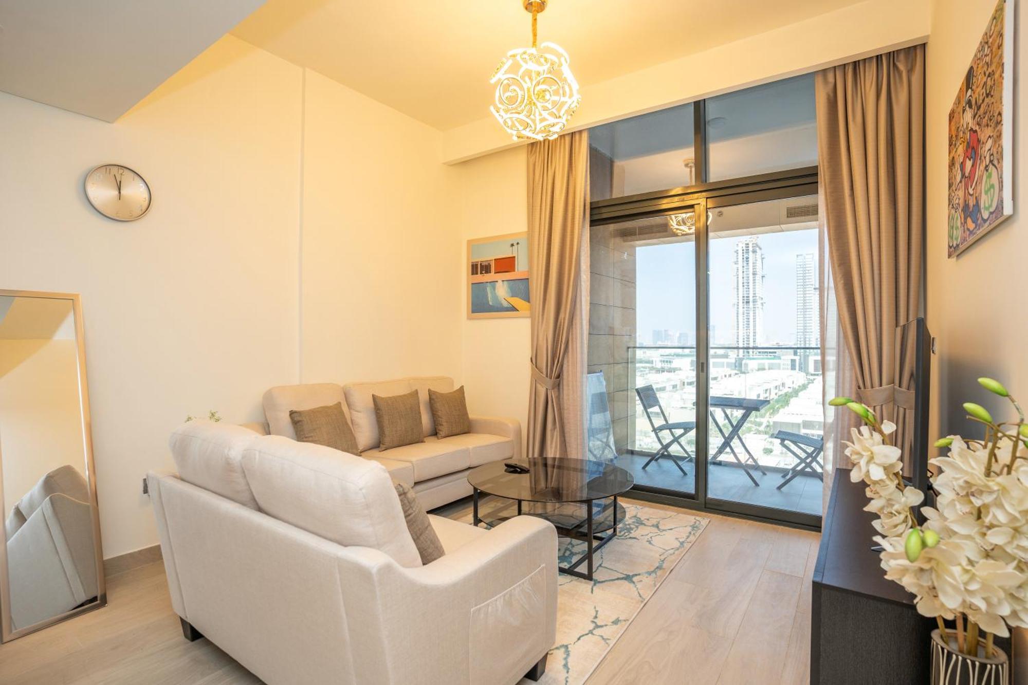 Apartment Azizi Riviera,