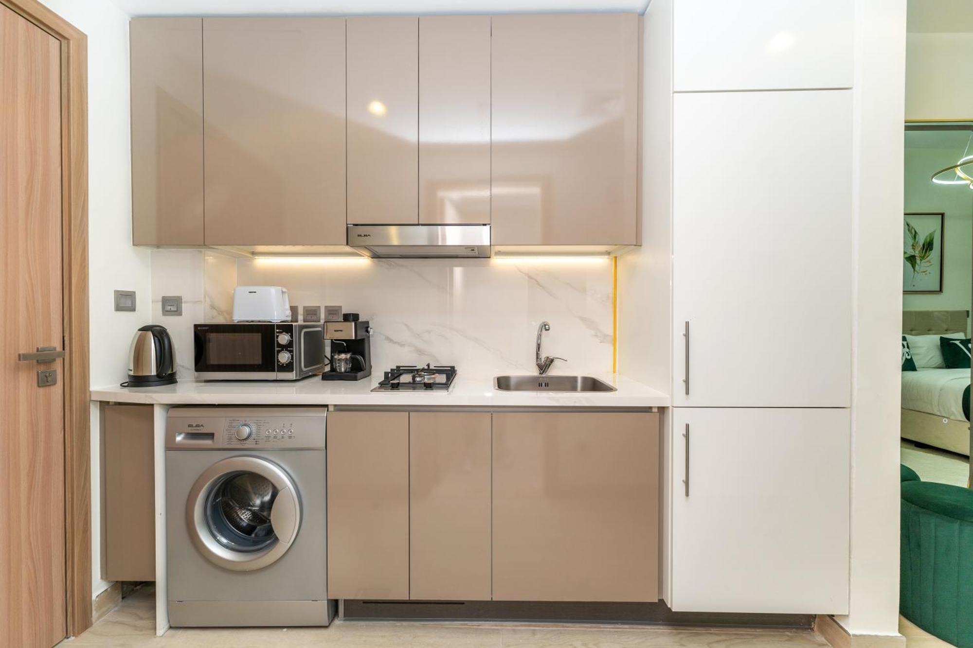 Apartment Azizi Riviera,