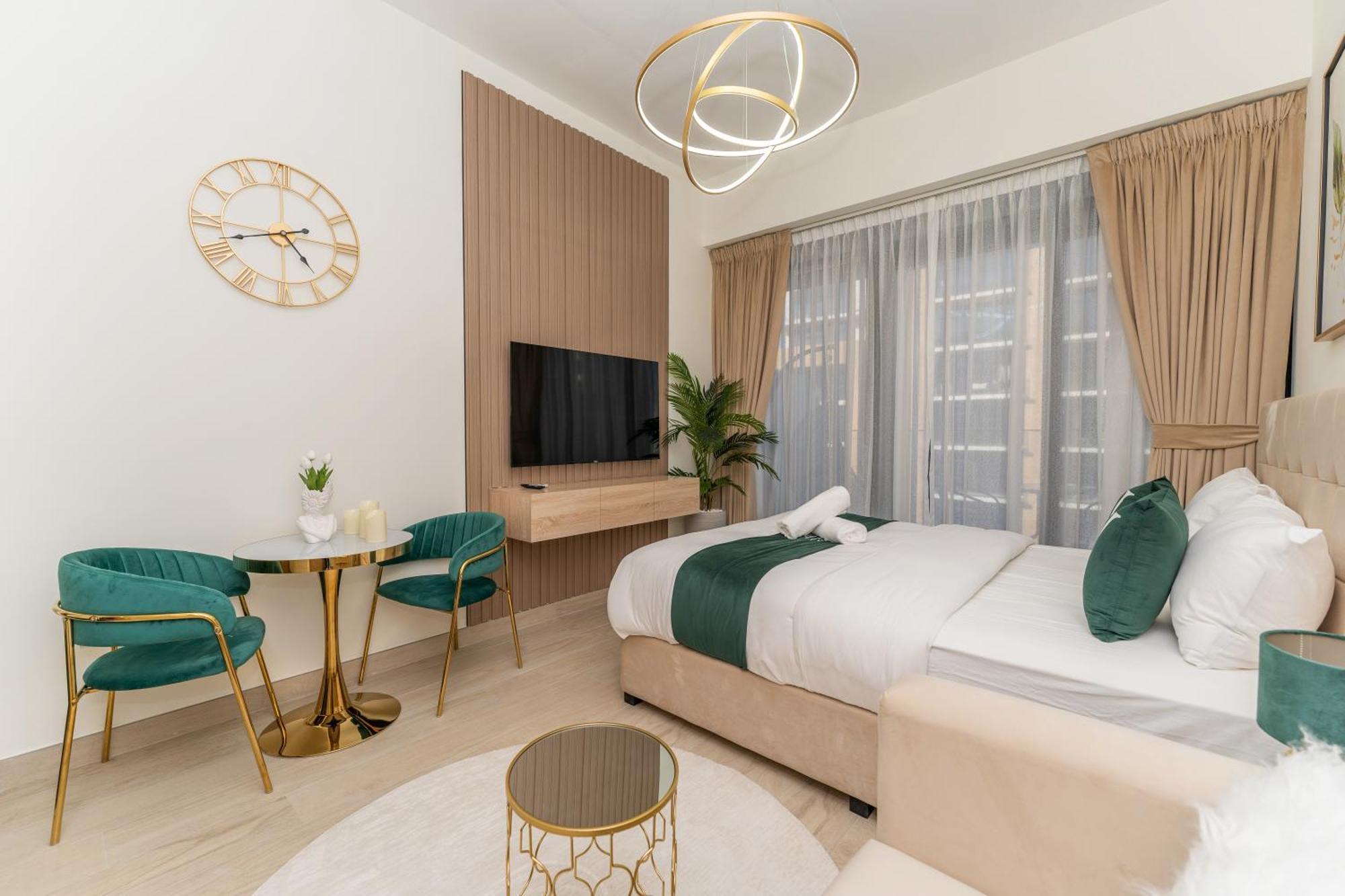 Azizi Riviera, Apartment *