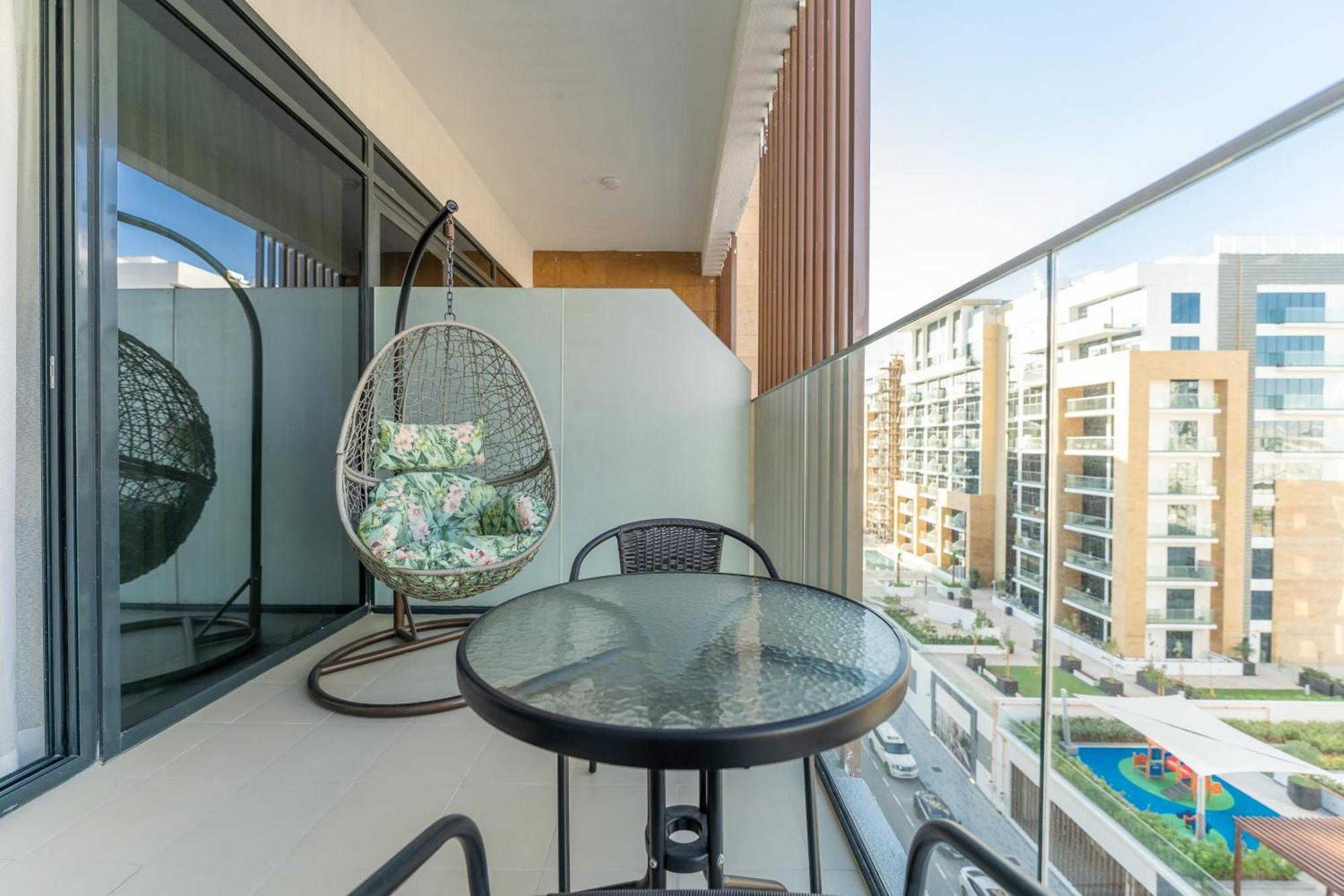 Apartment Azizi Riviera, *