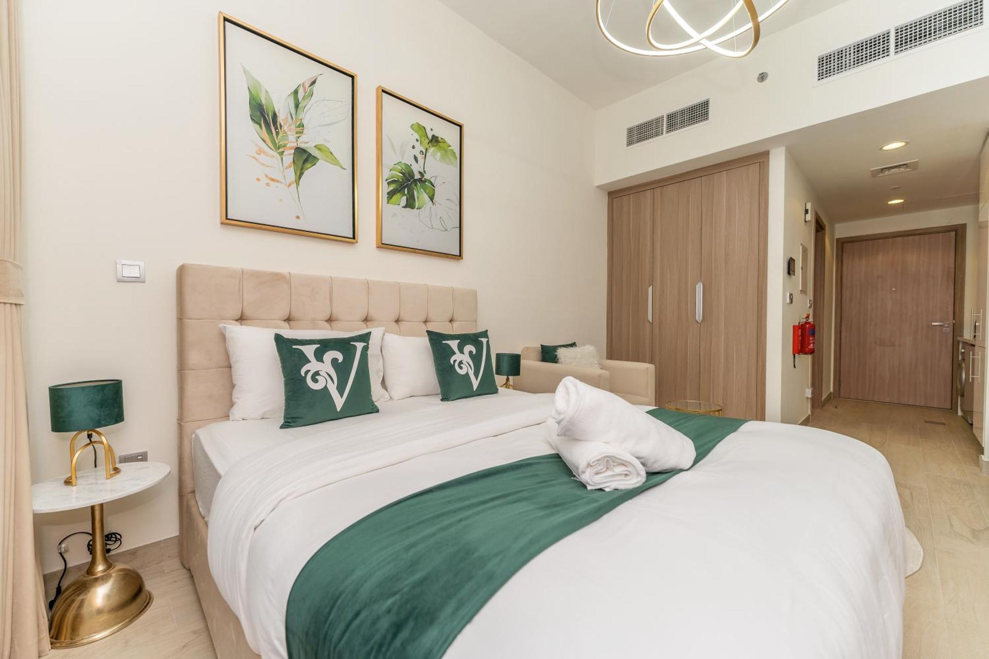 Azizi Riviera, Apartment *