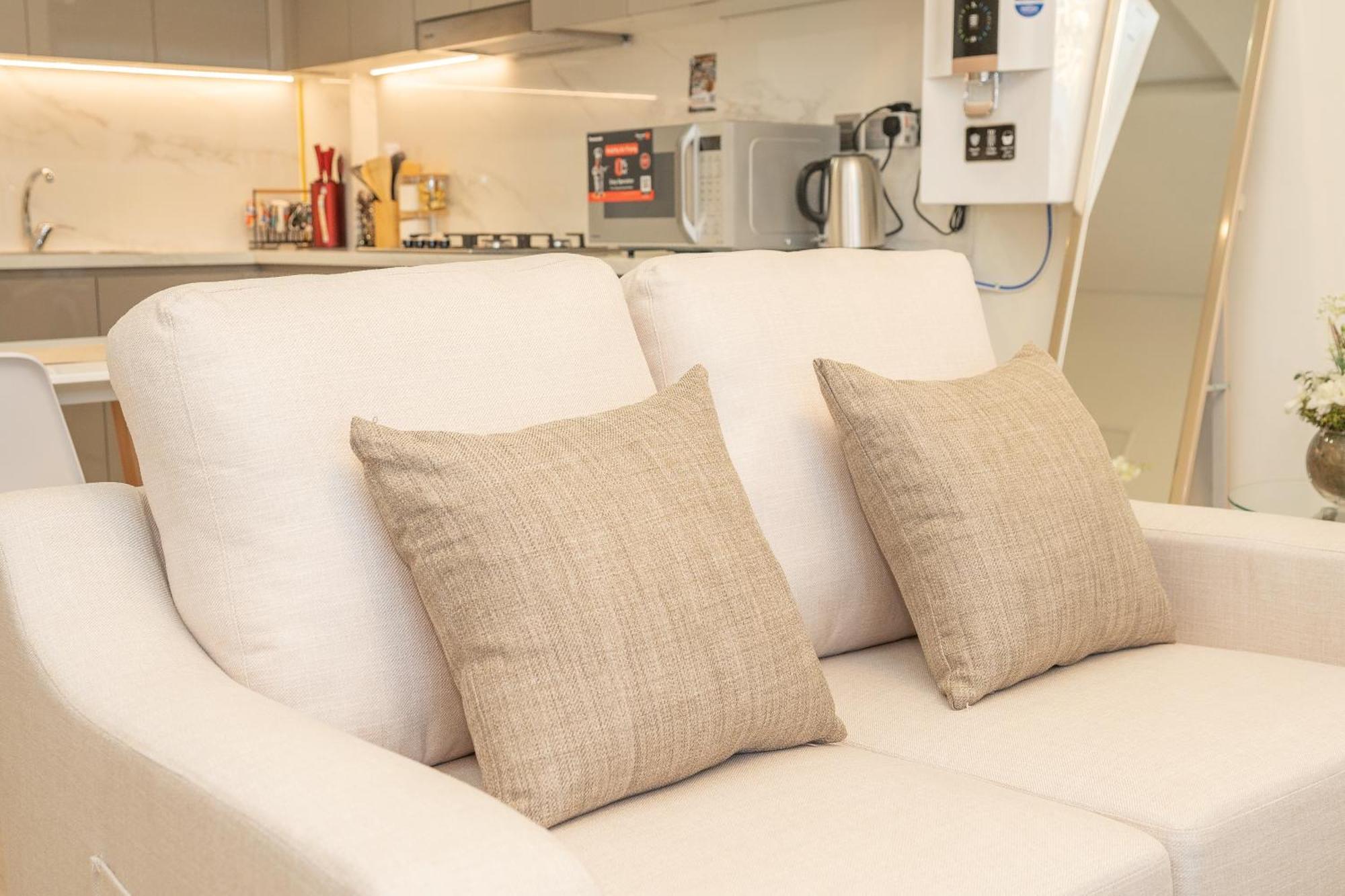 Apartment Azizi Riviera, *